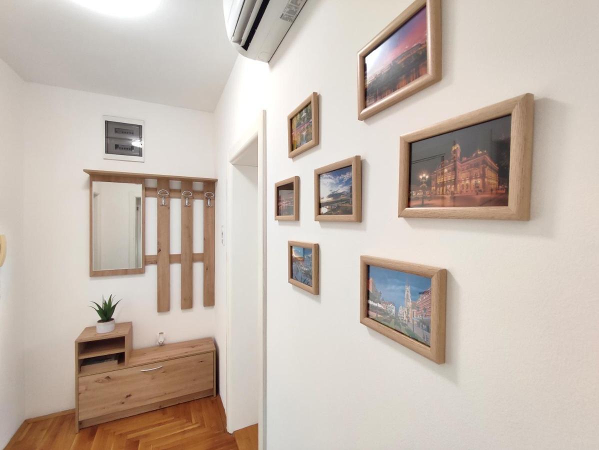Ns Dan Private Parking Apartment Novi Sad